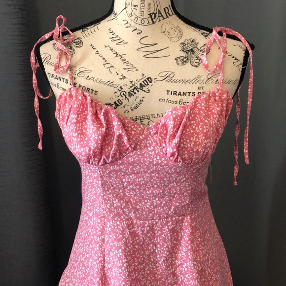 Adorable pink knotted tie strap dress size small - Picture 2 of 13